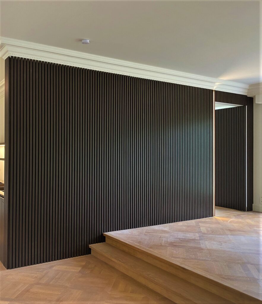 wandbekleding met verborgen deur 02